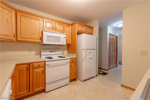 2450 Wright State Dr SE, Massillon, OH 44646 photo 9