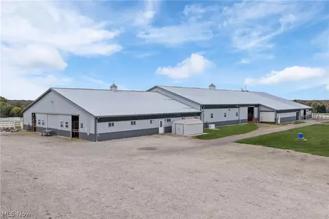 10366 Immel Rd NE, Canton, OH 44721