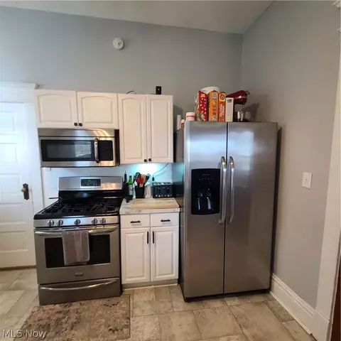 Kitchen - 434 E Main St, Barnesville, OH 43713 photo 2 of 6