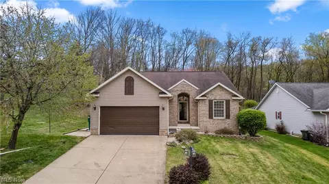 630 Bridgeview Ave, Chester, WV 26034