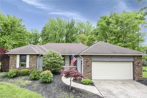 32078 Willow Cir, Avon Lake, OH 44012