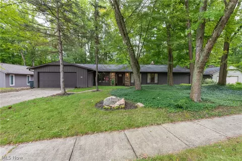 12101 The Blfs, Strongsville, OH 44136