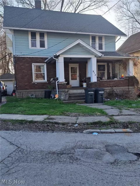 918 Seymour Dr, Ashtabula, OH 44004