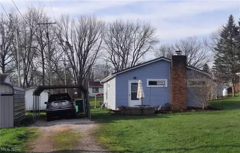 7014 Pymatuning Lake Rd, Andover, OH 44003