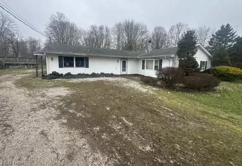 4474 Wilson Sharpsville Rd, Cortland, OH 44410