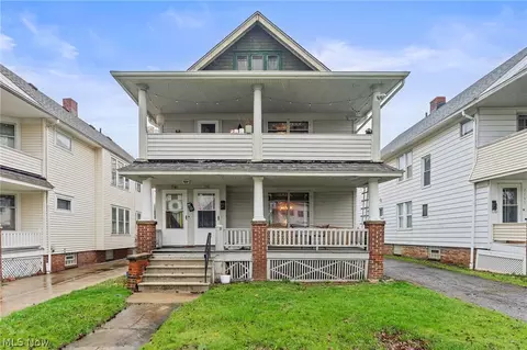 2161 Carabel Ave, Lakewood, OH 44107