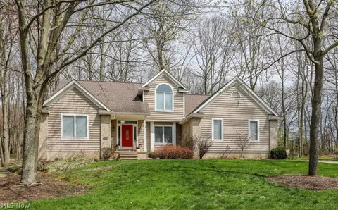 358 Woodbend Rd, Ravenna, OH 44266