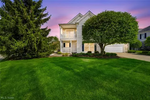 351 E Legend Ct #C, Highland Heights, OH 44143