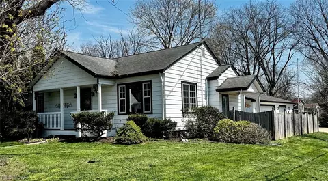 191 9th St NE, Barberton, OH 44203