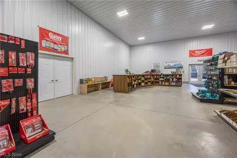 Entry Way - 6605 State Route 515, Dundee, OH 44624 photo 2 of 6