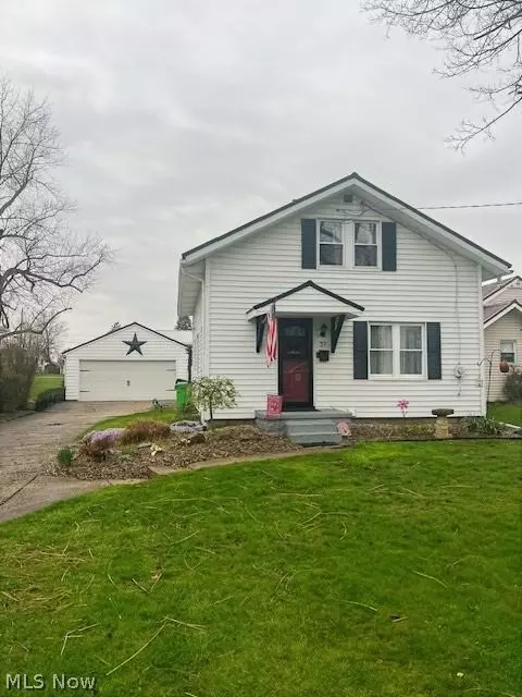 37 23rd St NW, Massillon, OH 44647