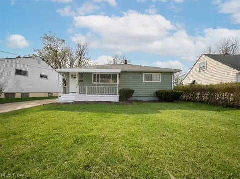 5850 Doris Dr, Brook Park, OH 44142