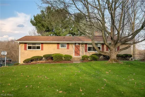 1006 Marquardt Ave NW, North Canton, OH 44720