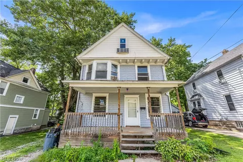 518 Sumner St, Akron, OH 44304