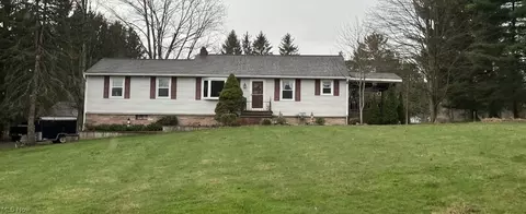 11543 Thwing Rd, Chardon, OH 44024