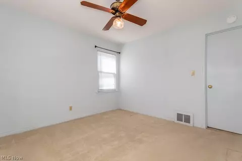 Bedroom - 428 E 274th St, Euclid, OH 44132 photo 3 of 16
