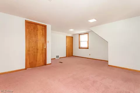Bedroom - 428 E 274th St, Euclid, OH 44132 photo 11 of 16