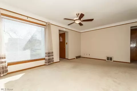 Living - 428 E 274th St, Euclid, OH 44132 photo 2 of 4