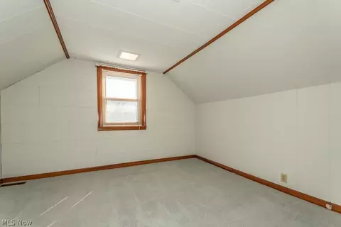 Bedroom - 428 E 274th St, Euclid, OH 44132 photo 13 of 16
