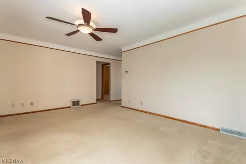 Living - 428 E 274th St, Euclid, OH 44132 photo 3 of 4