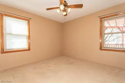 Bedroom - 428 E 274th St, Euclid, OH 44132 photo 5 of 16