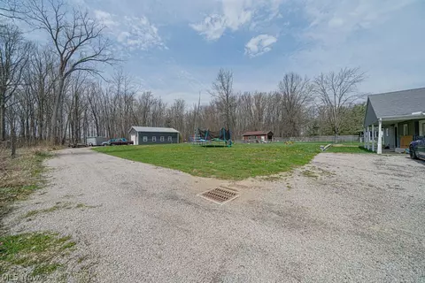 Exterior - 10396 Dewhurst Rd, Elyria, OH 44035 photo 7 of 7