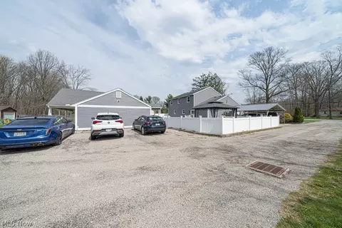 Exterior - 10396 Dewhurst Rd, Elyria, OH 44035 photo 6 of 7