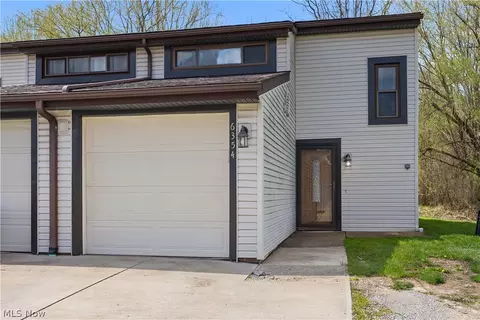 6354 Forest Park Dr, North Ridgeville, OH 44039