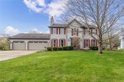 12720 Cottonwood Ln, North Royalton, OH 44133