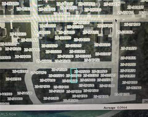 Brecknock, Niles, OH 44446