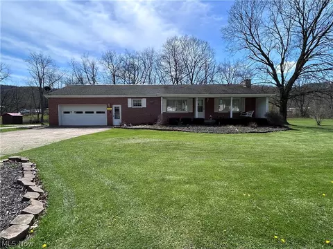 8300 Bear Rd SE, Amsterdam, OH 43903