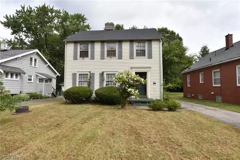 522 Parkcliffe Ave, Youngstown, OH 44511