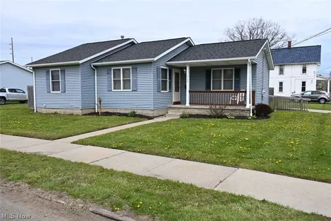 715 6th St NE, Canton, OH 44704