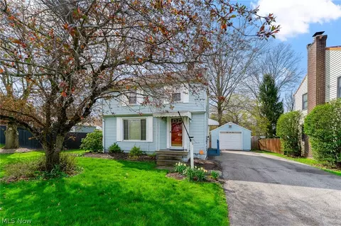 819 Niles Vienna Rd, Niles, OH 44446