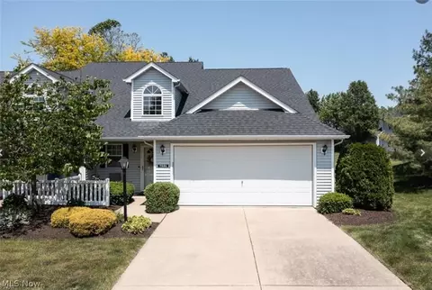 7281 Lilac Ct #13B, North Olmsted, OH 44070