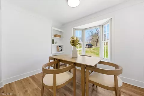 Dining - 5606 Mount Everett Rd, Hubbard, OH 44425 photo 2 of 2