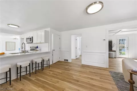 Entry Way - 5606 Mount Everett Rd, Hubbard, OH 44425 photo 1 of 1