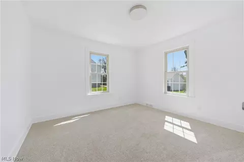 Bedroom - 5606 Mount Everett Rd, Hubbard, OH 44425 photo 2 of 5