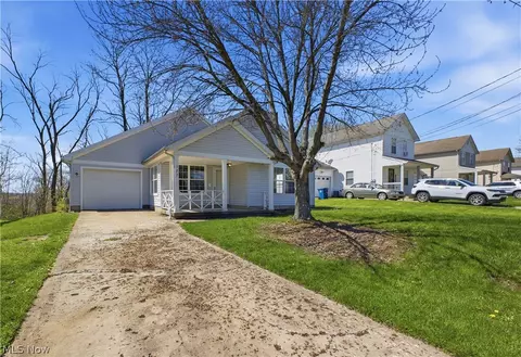 127 Blackburn St, Campbell, OH 44405
