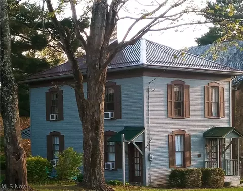108 E Main St, Deersville, OH 44693