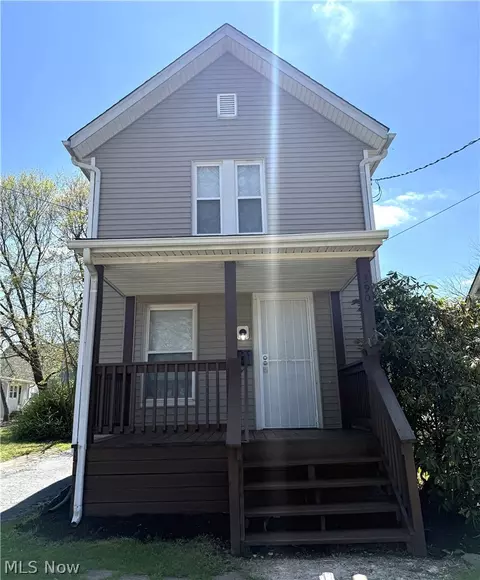 390 Cole Ave, Akron, OH 44301