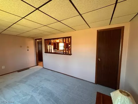Living - 2392 Cherry Hill Rd, Wheeling, WV 26003 photo 5 of 5