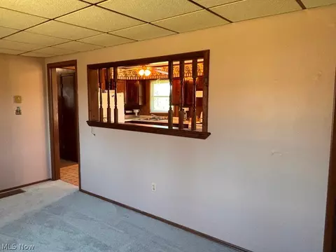 Living - 2392 Cherry Hill Rd, Wheeling, WV 26003 photo 3 of 5