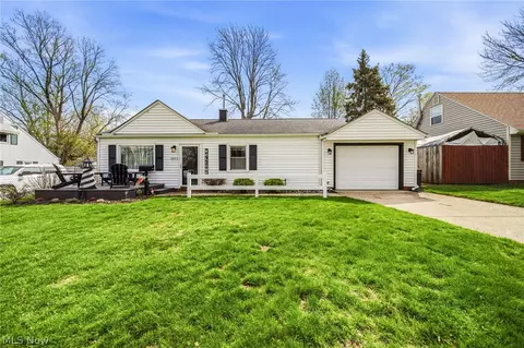 1849 Aberdeen Rd, Madison, OH 44057