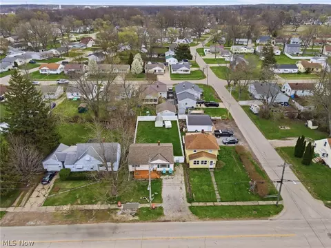 2922 Columbus Ave, Ashtabula, OH 44004 photo 2