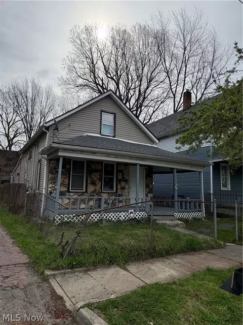 3117 W 68th St, Cleveland, OH 44102
