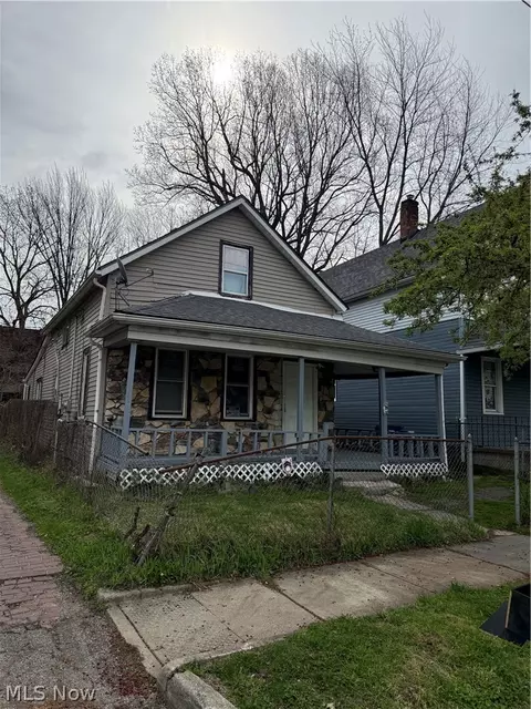 3117 W 68th St, Cleveland, OH 44102