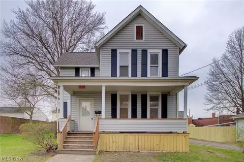 2135 Cherry Ave, Alliance, OH 44601