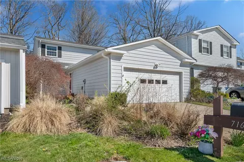 7161 Windmill Ln, Mentor, OH 44060