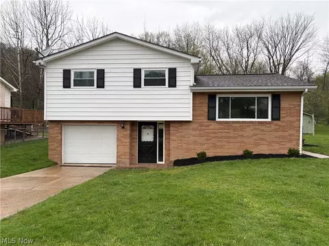 61 Patricia Ave, Weirton, WV 26062
